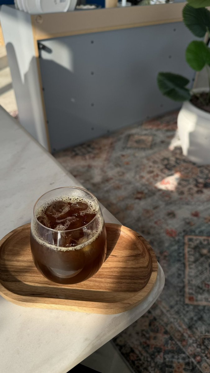mer2i_x's tweet photo. ما جاء في جمال زوايا القهوة الرقيقة☕️🤎. https://t.co/b8cwmeqsNq