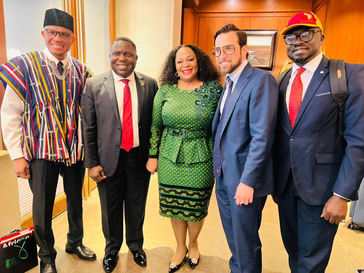 nomvulamoko_'s tweet photo. I am truly humbled and grateful to have received an award by @AfricanLM as one of the Top 100 influential Leadership of African descent, more especially on heritage day. Africa my beginning.
📍New York.
#IFAL https://t.co/asfEFE29fm