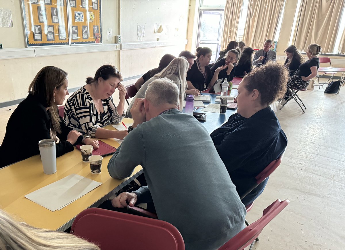 miss_dodwell's tweet image. Today we reflected on differentiation &amp;amp; what this looks like @StMonicaMilton recognising our strengths &amp;amp; areas for development. Looking forward to exploring this more throughout the year #selfevaluation #schoolimprovement @MrStewartStM @GlasgowPedagogy