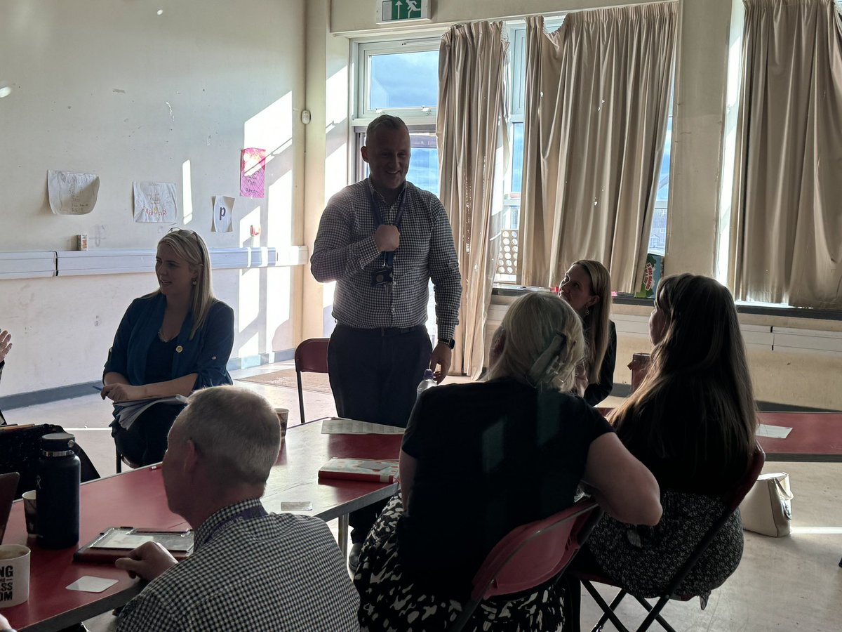 miss_dodwell's tweet image. Today we reflected on differentiation &amp;amp; what this looks like @StMonicaMilton recognising our strengths &amp;amp; areas for development. Looking forward to exploring this more throughout the year #selfevaluation #schoolimprovement @MrStewartStM @GlasgowPedagogy