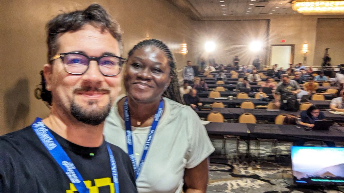 pauloxnet's tweet image. This morning I presented the talk &quot;Maps with Django&quot; at DjangoCon US 2024 in Durham, North Carolina (US) 🇺🇲

It was a great experience, and I thank the organizers and volunteers 🤗

You can find slides and info here 👇
paulox.net/2024/09/24/dja…

#Django #DjangoCon #GeoDjango #Maps