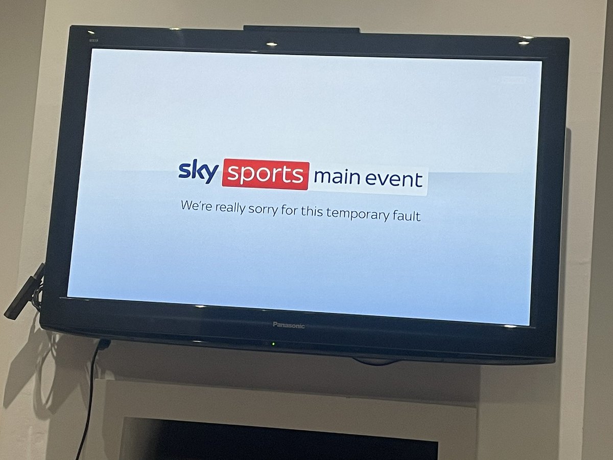 53LCUK's tweet photo. @SkySports what are you doing? https://t.co/oZPd3geL57