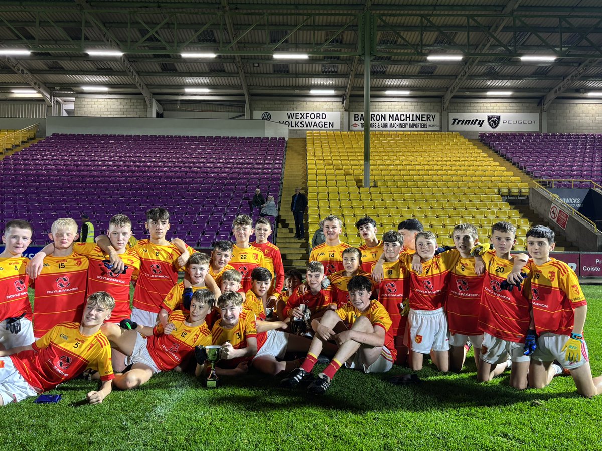 SarsfieldsGfc's tweet photo. What a feeling 🏆❤️💛 https://t.co/NwMdLf8WJl
