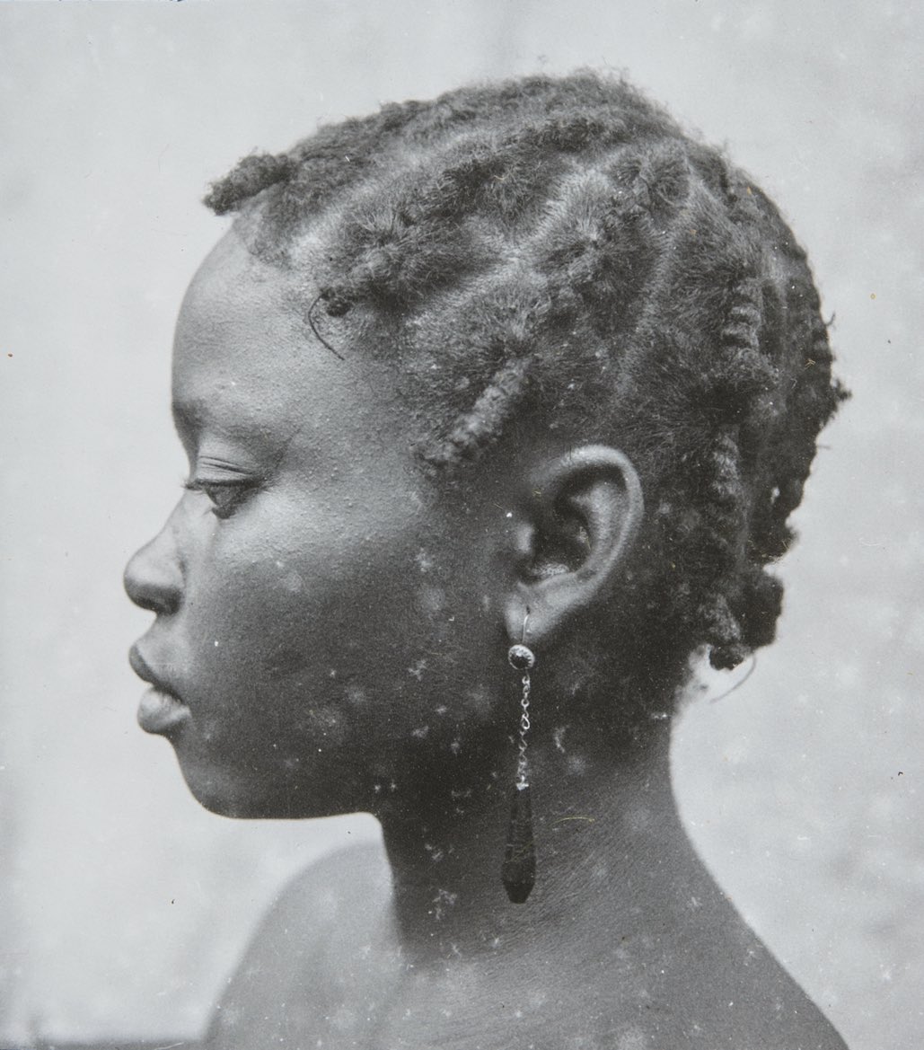 African crowns tweet media