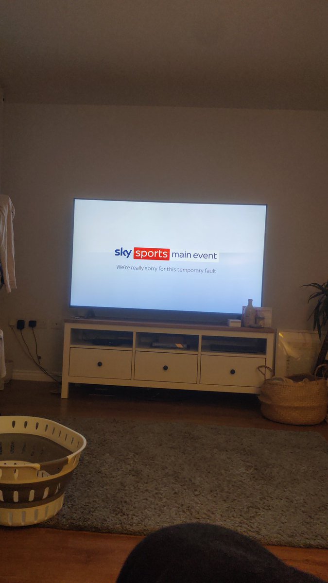 AwStallion's tweet image. Whoops @SkySportsPL! #CarabaoCup