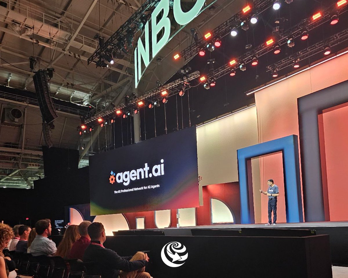 CircleDelivers_'s tweet photo. Circle Logistics at #INBOUND24 ๐
Our team has returned from the @HubSpot @INBOUND Conference in Boston, where we explored the latest trends in marketing and logistics.๐
Stay tuned for updates as we put these insights into action! #Logistics #CircleLogistics #HubSpot https://t.co/EOZta6M7LZ