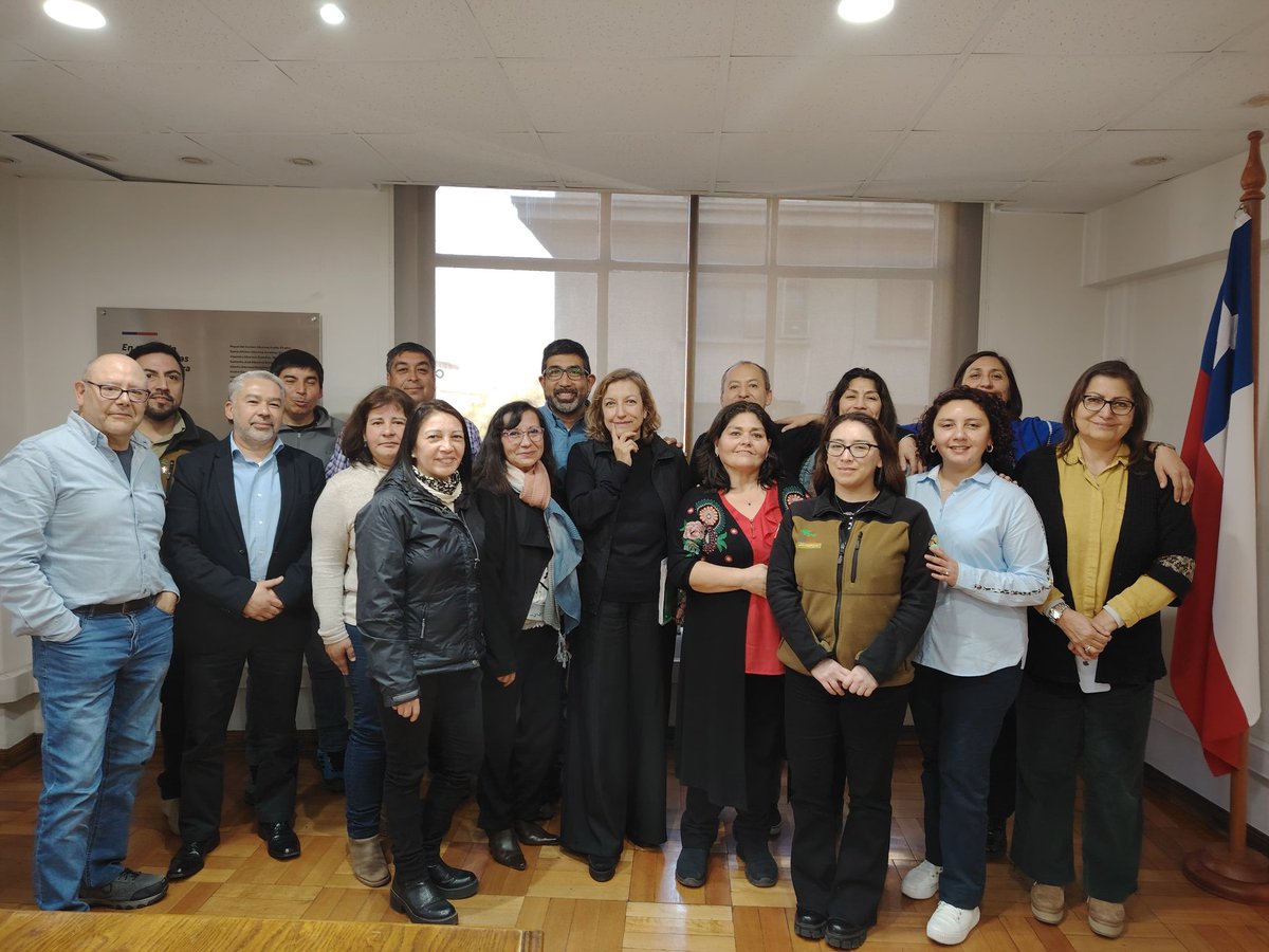 FENASIC_Conaf's tweet photo. Sincera y productiva reunión de FENASIC con la Directora  @AidaBaldini avanzamos compromisos pendientes en beneficio siempre para las y los CONAFINOS @conaf_minagri @MinagriCL https://t.co/MelG6JOM7Q