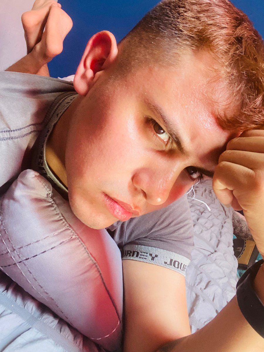 AdrianRedz's tweet photo. Que calor ���� https://t.co/motVaWDvCK