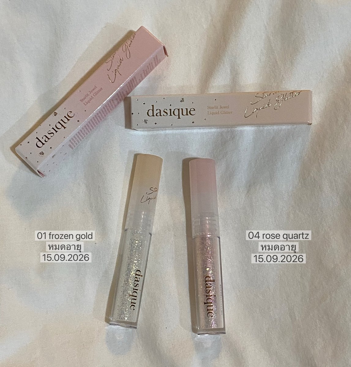 bunnykiins's tweet photo. ส่งต่อ (ลองแค่สีทุกชิ้นค่า) 🎀

￼dasique Starlit Jewel Glitter
01 frozen gold 300
04 rose quartz 300 

Rom&amp;nd Dewy ful Water Tint 
05 taffy 150

￼Rom&amp;Nd Juicy Lasting Tint
08 apple brown 120

￼hince Mood Enhancer Water Liquid Glow
W013 addicted 300 https://t.co/N2401WhLDq