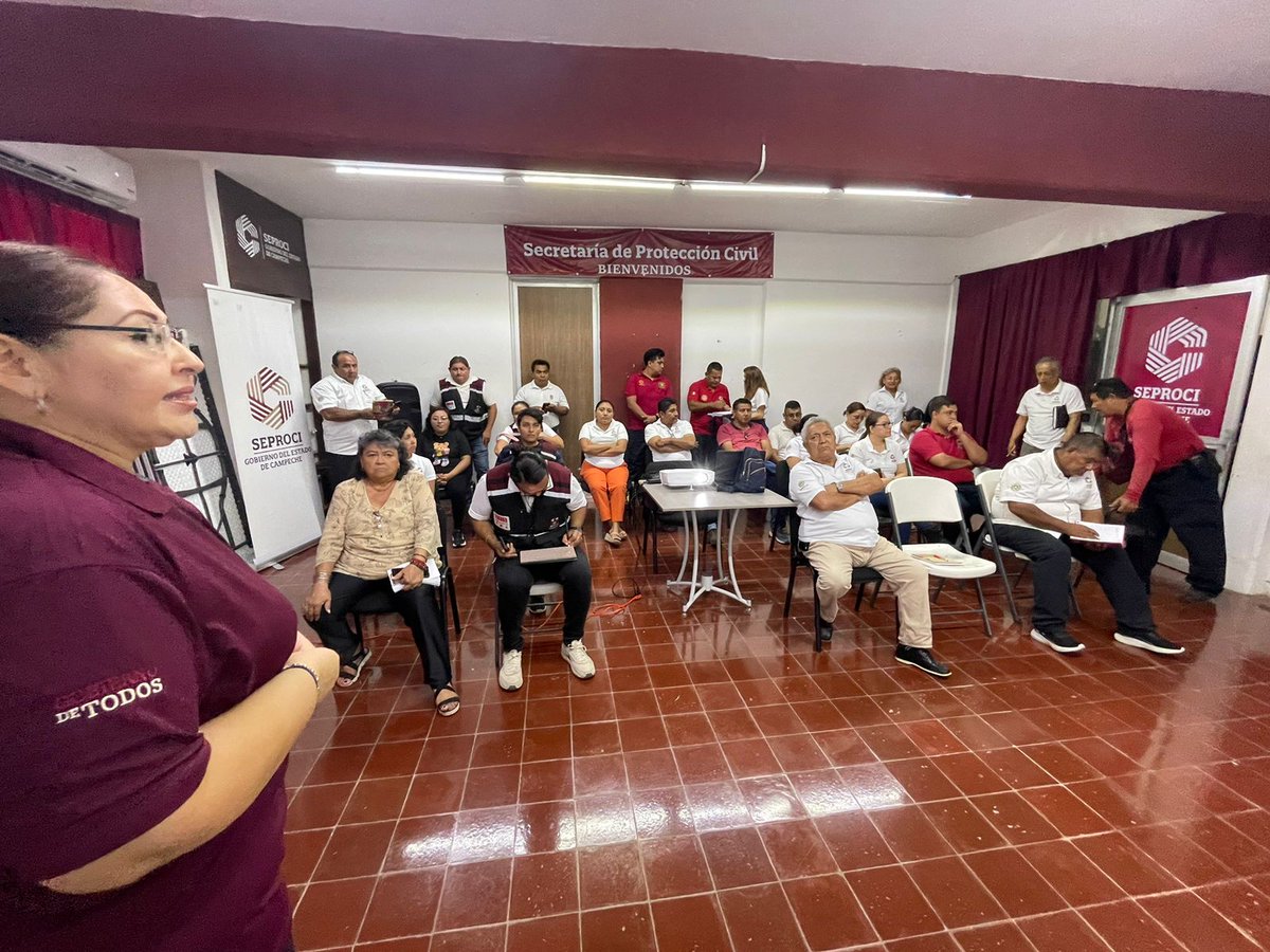 SABGCampeche's tweet photo. A través de la Plática “El Código de Ética” se promueven los valores, principios, reglas de integridad y compromisos que debe observarse en el desempeño de las actividades de las y los servidores públicos de la @SEPROCICAMP.
@LaydaSansores
#CampecheGobiernoDeTodos https://t.co/MNG4WK2LvG