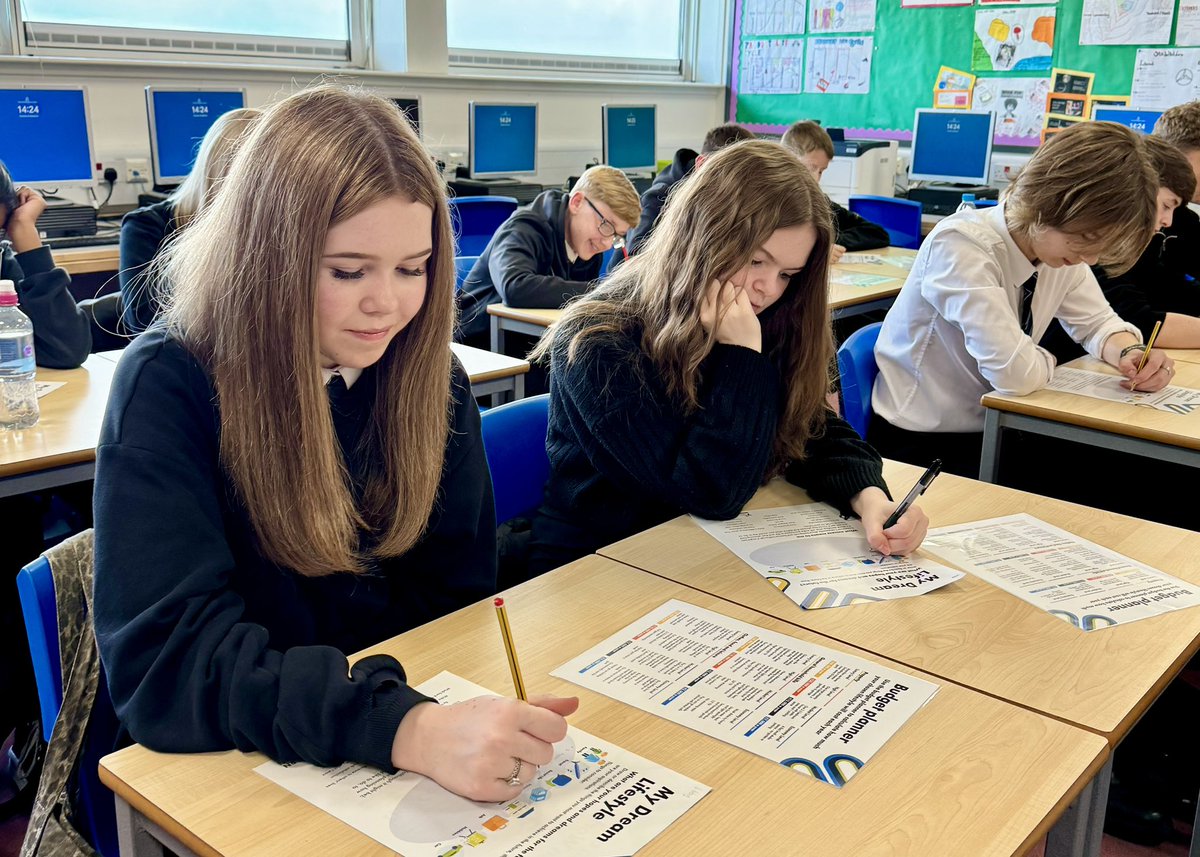stjohnsmaths's tweet image. Today’s “Learn 2Earn” finance workshop, in Business Studies, had S3 pupils planning their aspirational lifestyle goals and how they could prioritise and budget for these. 
#YoungEnterpriseScotland
#skillsforlife
#NumeracyAcrossLearning
@StJohnsOfficial @StudiesSt
