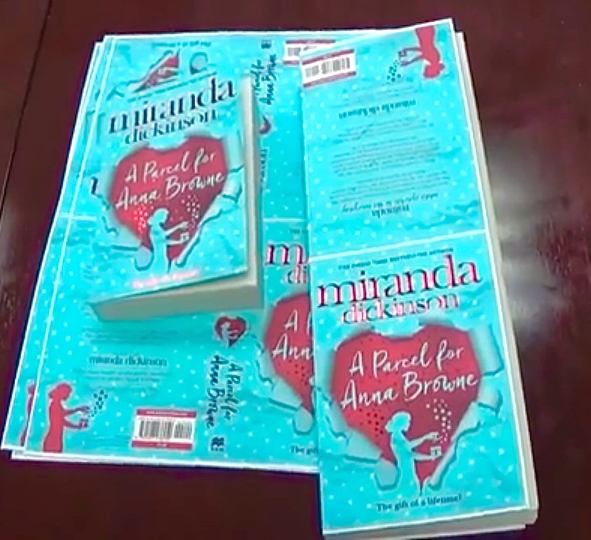 Miranda Dickinson🌟 tweet media