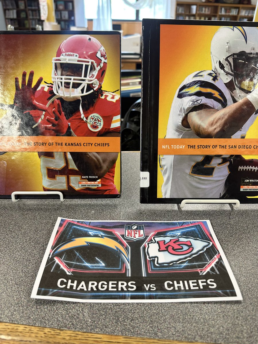 AngieBuis1's tweet image. Go Chiefs!! #SPSreadtosucceed @officialSPS @DrGrenitaLathan @ReedAcademy1