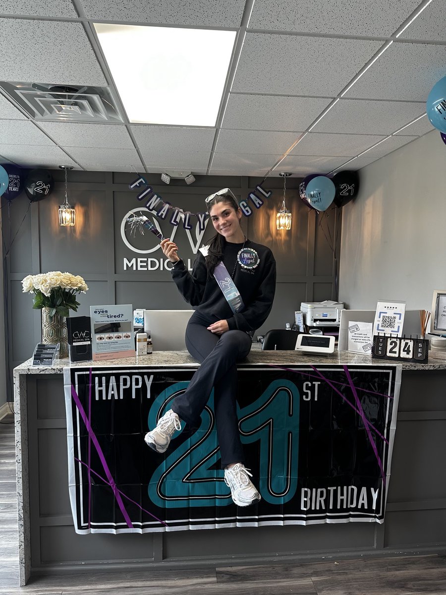 CWCMedSpa's tweet image. Happy 21st Birthday to our amazing esthetician, Briana!✨🎉 We are so glad we celebrate you today and hope you have the most amazing birthday. Cheers! 🥂🍾

#21stbirthday #finallylegal #esthetician #birthdaygirl #libraseason #medspa