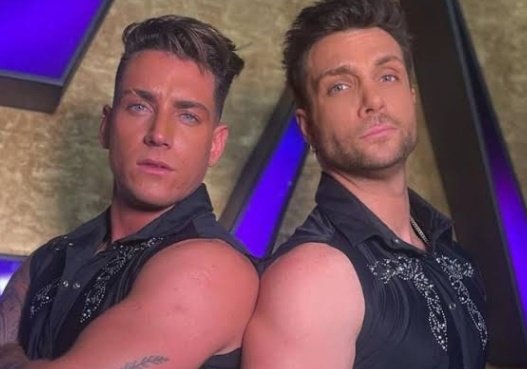 skiesdoni's tweet image. En México es costumbre justificar las cagadas de vatos solo porque son extranjeros, güeros y de ojos de color o solo en su programa @CuentameloYaOf??? #LaCasaDeLosFamososMx #LCDLFMX2