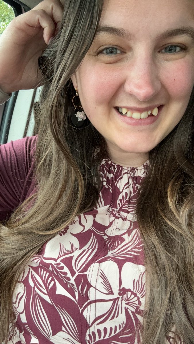 Ms. Lyons tweet media