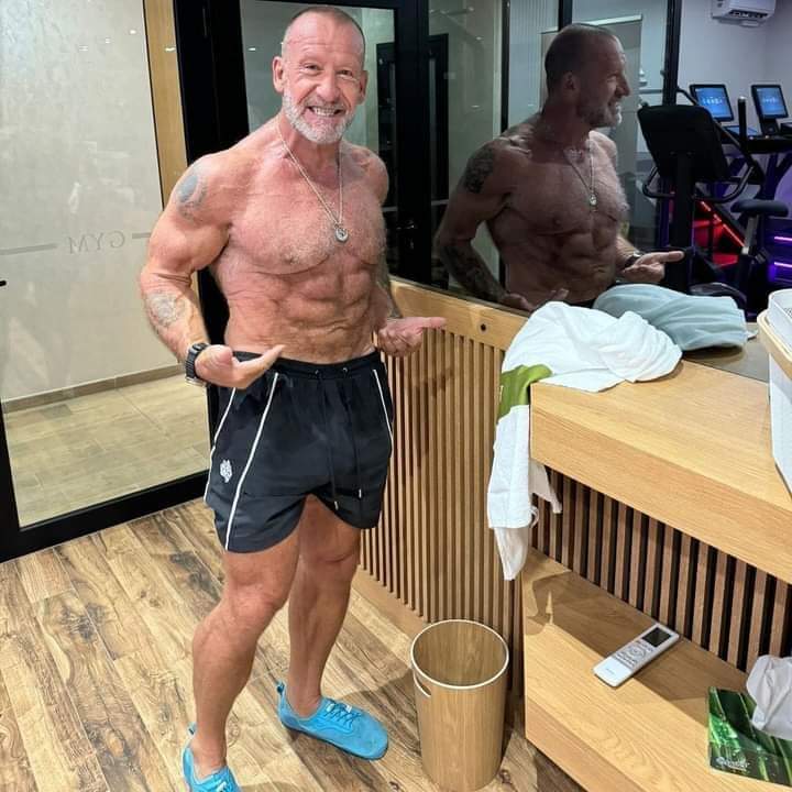 StrongBeFit's tweet photo. Dorian Yates at 61 ..⭐⭐⭐⭐⭐

 #Fitness #Instafit #Getfit #Fitspiration #Gym #Fitnessaddict #Fitnessmotivation #Fitnesslife #Fitnesslifestyle #Fitnessgoals #Fitnessfreak #Fitnessfreaks #Fitnesstips #Fitnessinspiration https://t.co/aj9wDXwzUR