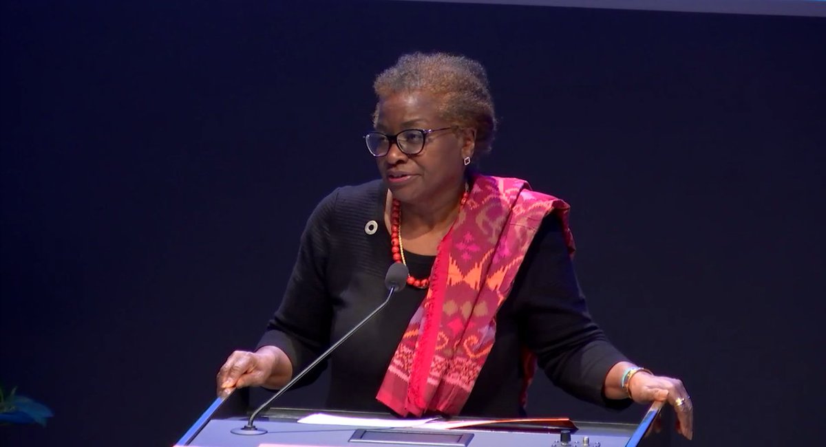 <a href="/Atayeshe/">Dr. Natalia Kanem /she/her/ella/</a> Executive Director, <a href="/UNFPA/">UNFPA</a> thanks <a href="/CyrilRamaphosa/">Cyril Ramaphosa 🇿🇦</a> for his bold leadership &amp; stresses three priorities for #MNCH:
1. invest in RMNCAH
2. expand access to midwives
3. provide quality reproductive health commodities
<a href="/GLN_Community/">Global Leaders Network</a> <a href="/Statsmin/">Statsministeriet</a> <a href="/SDG2030/">SDG2030</a> #GLN #PartnersForChange