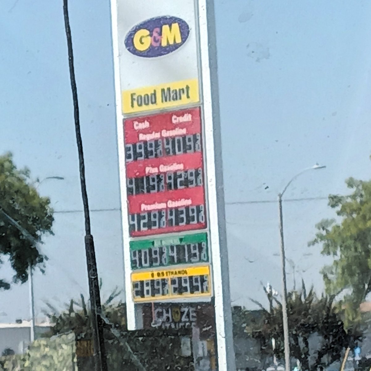 trumplicans2024's tweet photo. these 2 gas stations are right across the street from each other on the corner of Beach Blvd. &amp; Lincoln Av. in Anaheim CA...
how much is fuel where you live... https://t.co/eQeDCtDx0M