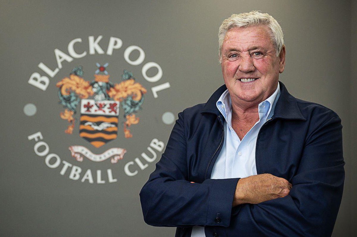 2-1 v Exeter ✅ 
2-1 v Charlton ✅ 
2-0 v Huddersfield ✅ 

Steve Bruce has won his first three league games in charge of Blackpool. 🍊 

#UTMP #EFL