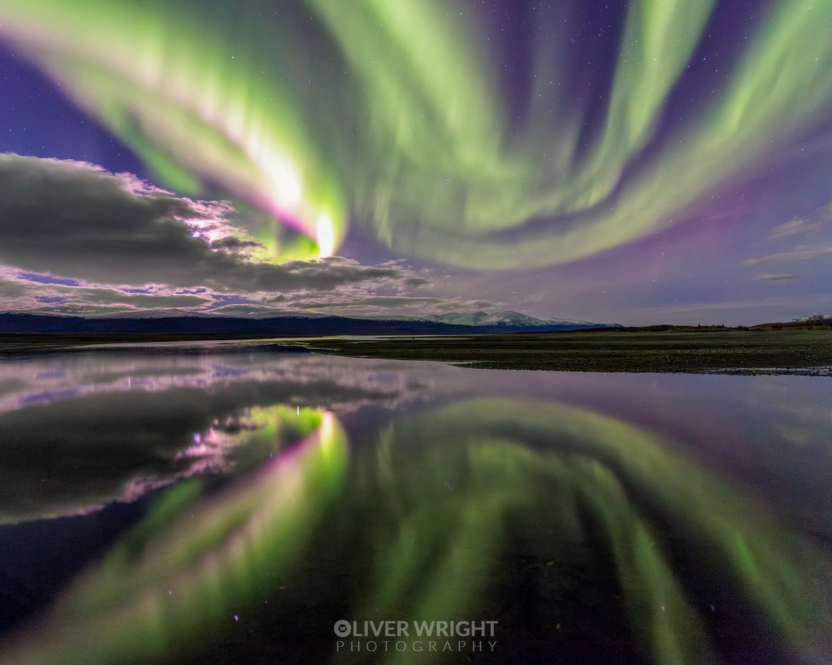 Was some mighty fine aurora up here in Abisko about an hour or so ago :)

One of the things I love about shooting auroras in the autumn is the reflections in lake Torneträsk