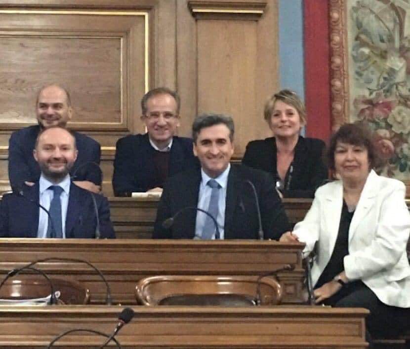 Thomas Lauret, c’était l’image même du « chic type » en politique. Toujours en forme, drôle, élégant, équanime, il assumait son rôle d’élu au conseil de Paris avec sérieux sans se prendre au sérieux. Combien de discussions avons-nous eues ! Ma peine est immense ce soir.