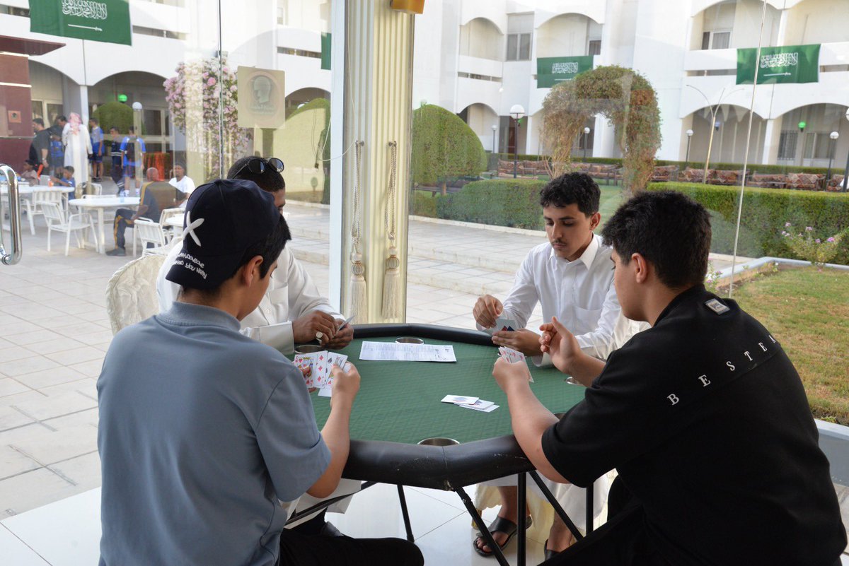 Riyadh_house's tweet photo. واشتمل الاحتفال على إقامة العديد من الفعاليات الرياضية والثقافية كمسابقة كرة القدم وكرة القدم الالكترونية ومسابقة لعبة البلوت وتنس الطاولة، كما أقيم معرض للصور الفوتوغرافية يحكي مناسبة اليوم الوطني. https://t.co/T0QbJHEagw