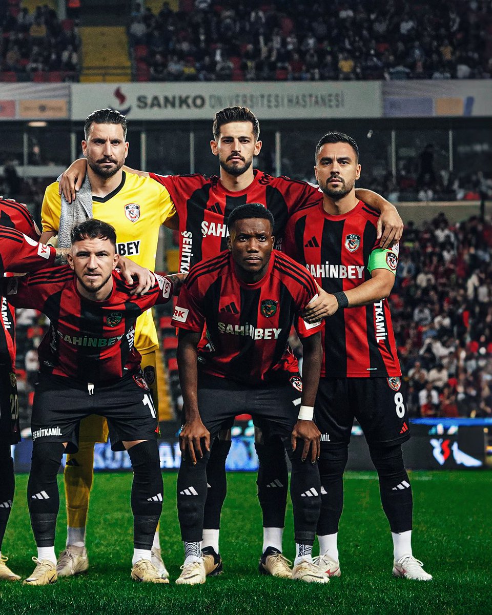 ❤️🖤