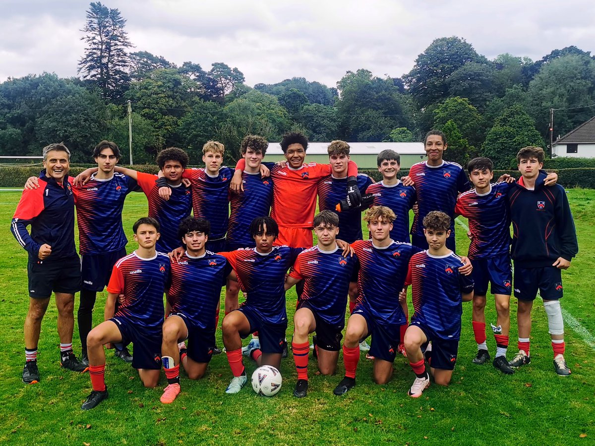 MountKellySport's tweet image. Congratulations to the 1st XI Boys @MountKellyFooty @Mount_Kelly ⚽️ who managed to come back from 0-1 down at half time to take a narrow win 2-1 against @ccolsport in the @isfafootball U18 Bowl.