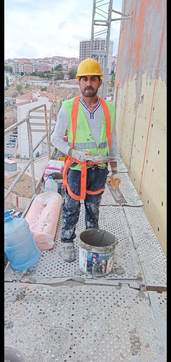 Kalbim yanar hasretinle
Başım döner hayalinle 🤭😊