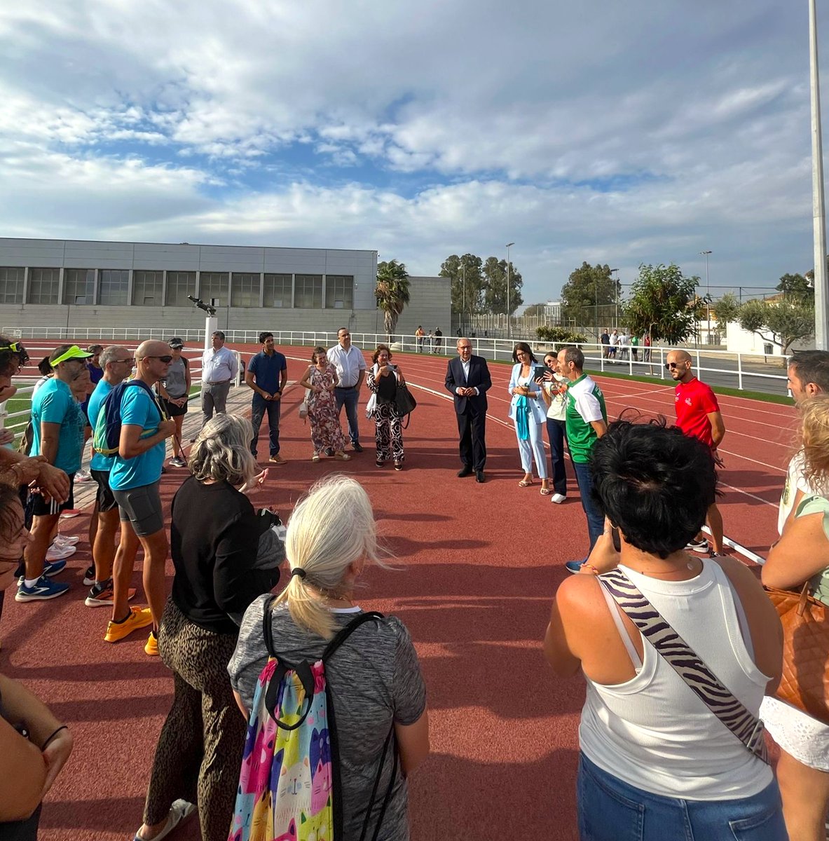 #HAZTEDONANTE DE ÓRGANOS en las camisetas del Club #Atletismo el #Quarto de #Bellavista.  #Solidaridad y #Deporte. Llevando #Esperanza a enfermos que precisan un #trasplante para seguir viviendo. <a href="/ClubQuarto/">CD Atletismo El Quarto</a> <a href="/silviapozosan/">Silvia Pozo</a> <a href="/A_Trasplantes/">Coordinación Autonómica Trasplantes Andalucia</a> #TDSDeporte <a href="/DtoBellaPalmera/">Distrito Bellavista-La Palmera (Sevilla)</a> <a href="/AndaluzClub/">Club Deportivo Trasplante Andaluz</a>