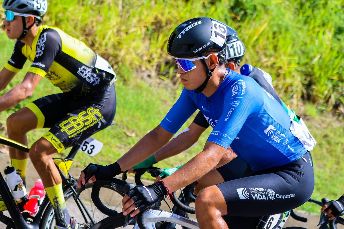 CiclismoGob's tweet photo. Anderson Castro es el destacado del día por @CiclismoGob en la etapa 4 del @ClasicoRCN entre #PuertoSalgar e #Ibagué fue (9) en el remate con el mismo tiempo del ganador Kevin Castillo del @TmSistecredito 

@MinDeporteCol #seguimospedaleando https://t.co/xHHrVYyswx