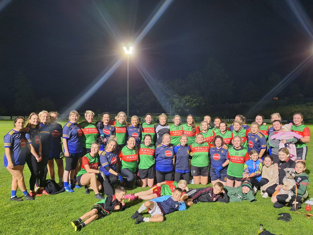 trasnaman's tweet photo. Doire Trasna M&O welcomed Steelstown M&O to the Waterside for a night of skill development under light great nights craic and plenty of laughs a joy to work with these girls
#girlpower
#cantseeitcantbeit
#ladiesinsport https://t.co/6SbkG9CRux