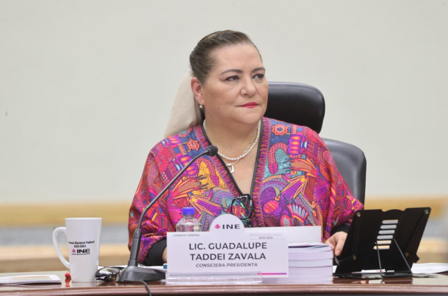 Alephbio's tweet photo. La Pdta. del Consejo Gral. del INE, Guadalupe Taddei Zavala, nombró como Lideresa de Proyecto Presidencia del INE, a Jazmín Janeth Sainz Suarez, amiga de su hijo León Piñeda Taddei. Percibe un sueldo neto de $50,628.75 

Link. https://t.co/5Tjnr0Fa9s
Link. https://t.co/PEacoKnRTW https://t.co/NXUCsuWhh0