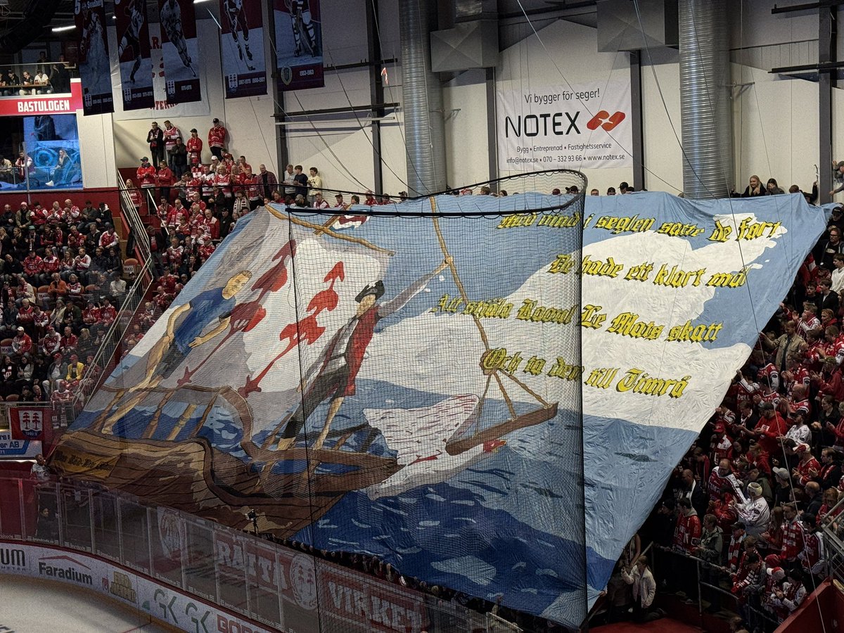 VÄSTRA STÅ TIFO tweet media