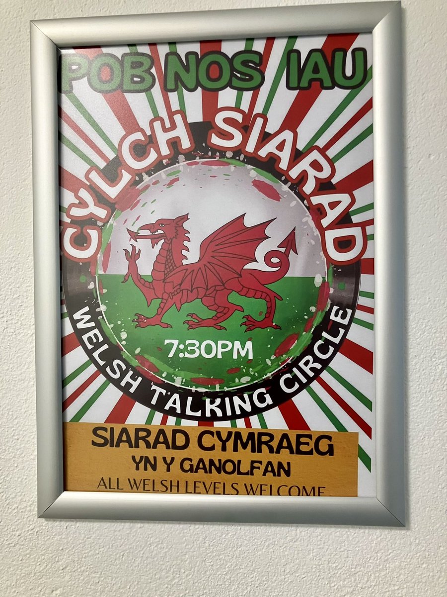 Working in London does have some unexpected benefits. Time to return to the classroom <a href="/LondonWelshCCLL/">London Welsh Centre</a> , brush up on my Welsh language skills and get to know a whole Welsh speaking community in the middle of London. Operation “be a fluent Welsh speaker” is finally underway. 🏴󠁧󠁢󠁷󠁬󠁳󠁿