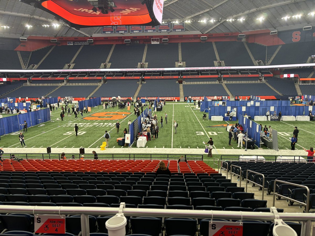 Until 7 pm SU is hosting a career fair in the Dome!! #bdj3422