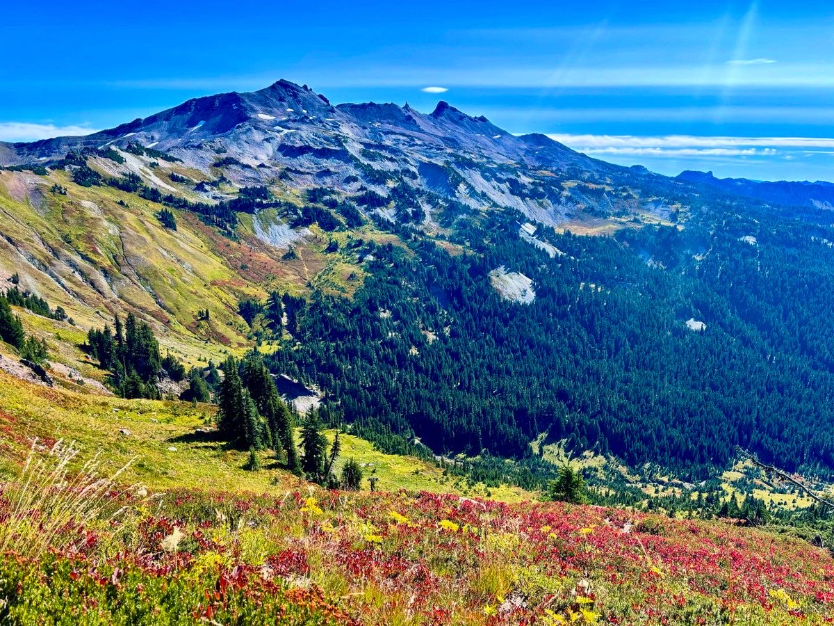 Weekend backpacking in Goat Rocks wilderness soaking in views of the mountains