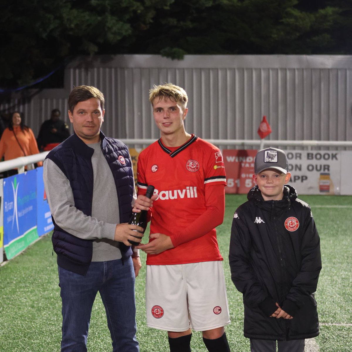Congratulations to Kian Garlinge, who was chosen as tonight’s Man of the Match by matchday sponsors Tolley Groundworks. 👊

🔴⚪️⚫️ #UpTheChats