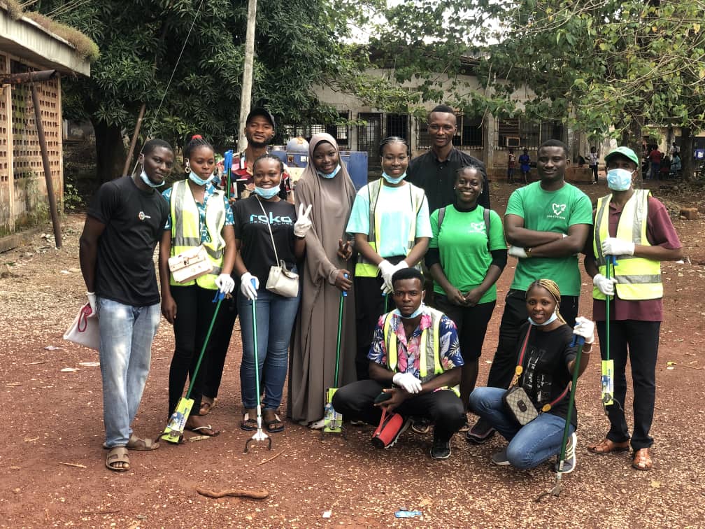 Cleaned up IMT Enugu with other passionate volunteers <a href="/GREN_042/">Green Environment Network, Enugwu</a> and  <a href="/EcoCyclers/">Eco-Cyclers</a> .
Let's keep a clean and healthy environment. 
 #WorldCleanupDay2024
<a href="/LetsDoItWorld/">World Cleanup Day</a> 
<a href="/4youth_children/">Development Edge</a>