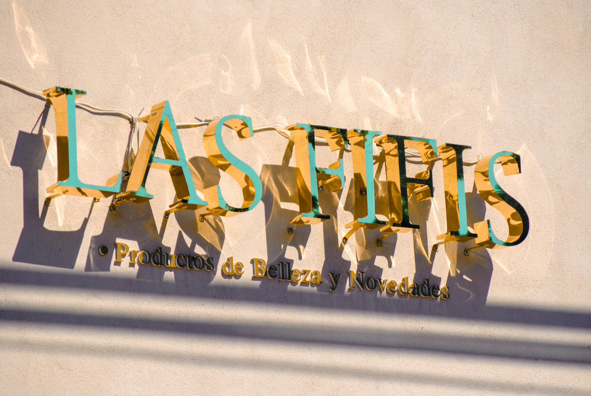 Hoy acompañé a mi querida Monchita en la inauguración de la segunda sucursal de Las Fifis. 

Me llena de orgullo ver cómo tu esfuerzo y dedicación siguen rindiendo frutos. ¡Te deseo todo el éxito en la continuación de este proyecto, amiga! ¡Felicidades de corazón!💖