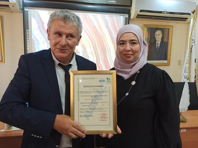CDER_dz's tweet photo. Cérémonie de remise du certificat d’accréditation au Laboratoire d’Essais de Performance et de Fiabilité des Capteurs Thermiques Solaires, plus d'info: https://t.co/n9VZYX5oRF https://t.co/mQIhi2v7hz
