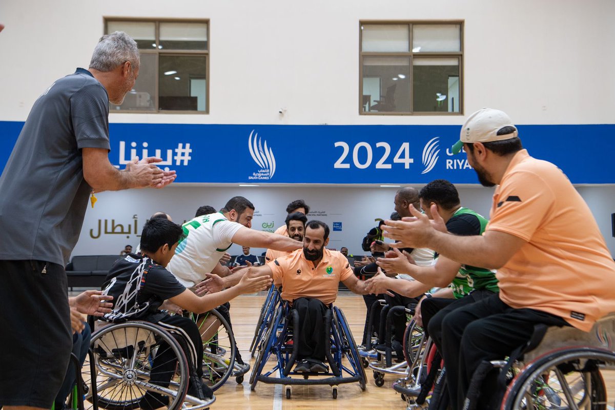 rcsn__sa's tweet photo. في اجواء مفعمة بالفرح والبهجة..
استقبل لاعبو #نادي_ذوي_الاعاقة_بالرياض
أشقائهم نجوم المنتخب الكويتي لكرة السلة على كراسي ولاعبي @Q8DSC النادي الكويتي للمعاقين.

وتم عمل ممر ترحيبي للاعبين :
حمد العدواني
احمد نقا
عبدالله الخالدي 

اهلاً بكم في ناديكم 💚 https://t.co/UjXu444bXk