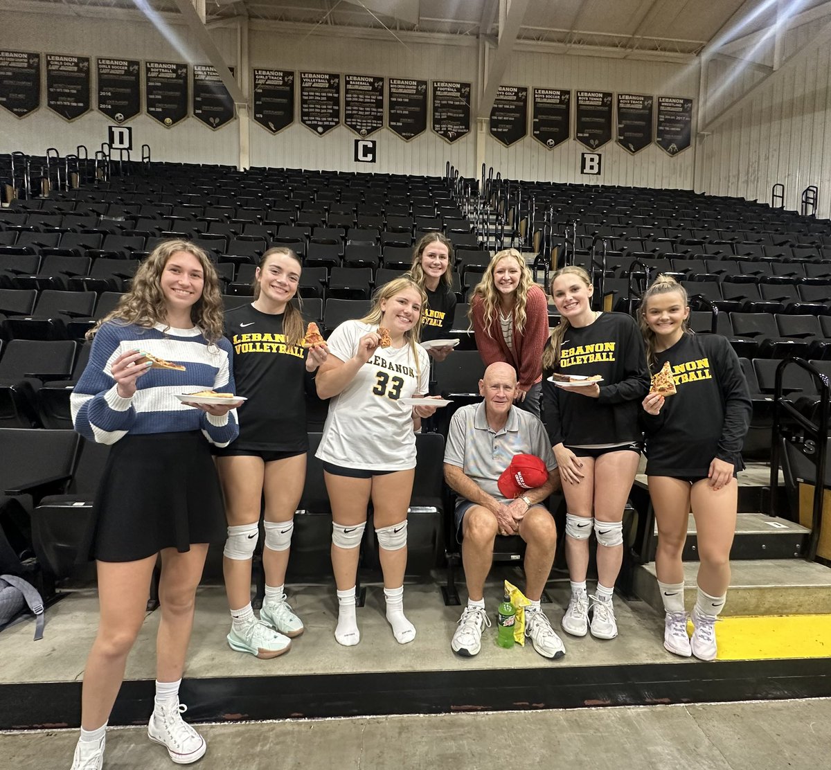 Thank you Tom Agan and Tara Johnson for providing pizza and desserts for tonight’s home match! 😋 <a href="/coriljohnson33/">Cori Johnson</a>