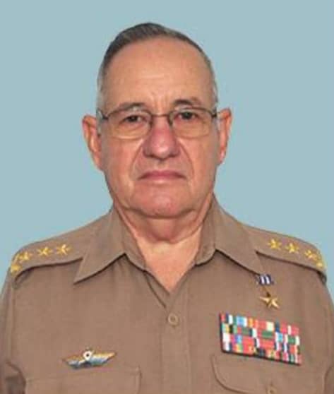 Falleció el Gral de Cuerpo de Ejército Ramón Espinosa Martín, Viceministro Primero de las FAR, miembro del Buró Político del PCC y Héroe de la República de #Cuba. Resaltó por su fidelidad, audacia e inteligencia.
parlamentocubano.gob.cu/ramon-espinosa…