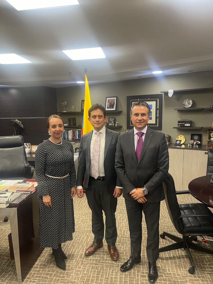 Estuvimos con el Ministro de Comercio, Industria y Turismo, Dr.Luis Carlos Reyes. 

Rutas de formalización, la noche como producto turístico en los destinos, estado y reactivación económica entre los temas hablados.

<a href="/asobares/">🇨🇴 ASOBARES COLOMBIA</a> <a href="/MincomercioCo/">MinComercio Colombia</a> #NadieEsMejorQueTodosJuntos