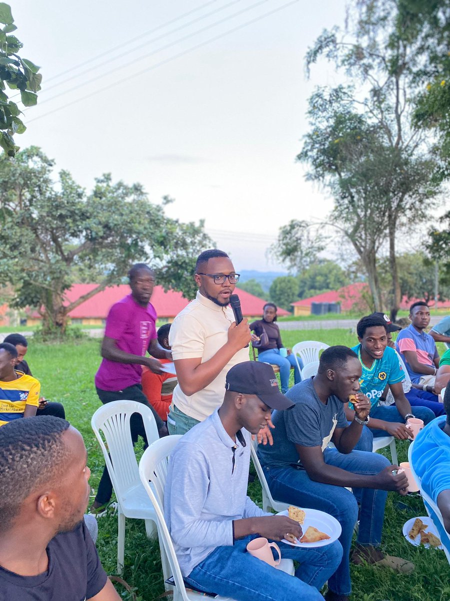 AyebarePhiliper's tweet image. I was humbled to modulate the popular  Sexual Reproductive Health Talk &quot;Kyooto&quot; @NdejjeUnive Main Campus 
Topic: Happy Relationships
Pick point: &quot;A break in a relationship is an opportunity to play around with the male and female besties. Just break up already.&quot;  #UNESCOROSA