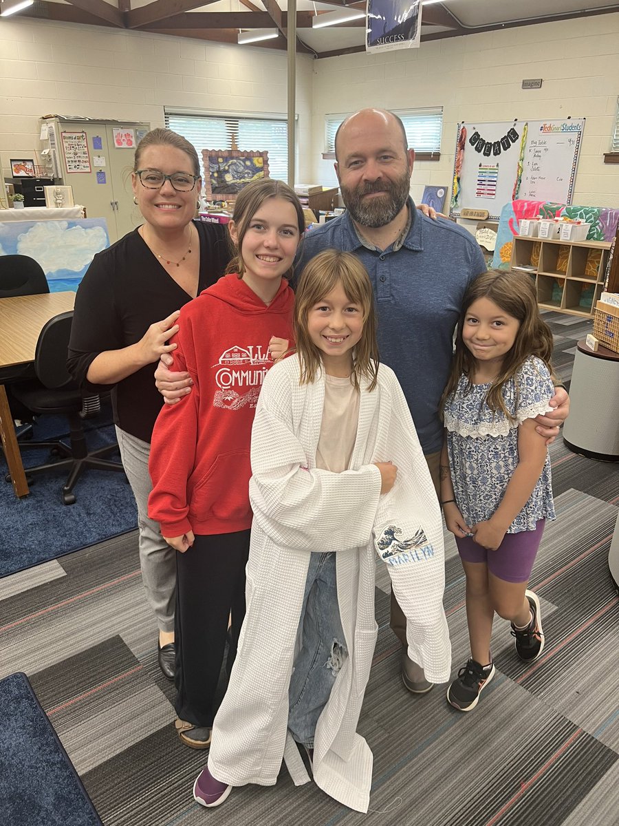 Ms. Dyevoich tweet media