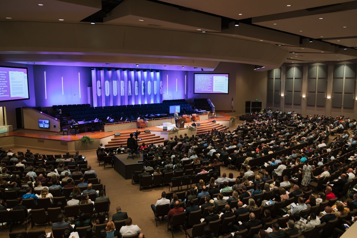 PaulChappell's tweet photo. Enjoyed teaching @slconference this morning on “The Courageous Leader.” We are living in times that are filled with new challenges for Christian leaders and churches. But these are also days of tremendous opportunity for gospel ministry! #Courageous #slc24 https://t.co/bKazGDwAWx
