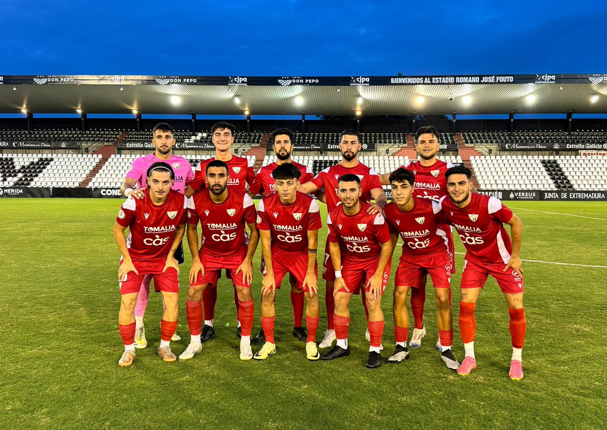 CDSantaAmalia's tweet photo. ⚽️ Partido Amistoso ⚽️

Gracias al @Merida_AD por la invitación y gracias por el recibimiento. 

💪🏽 Trabajo ➕ https://t.co/SE0J5lR2Ij